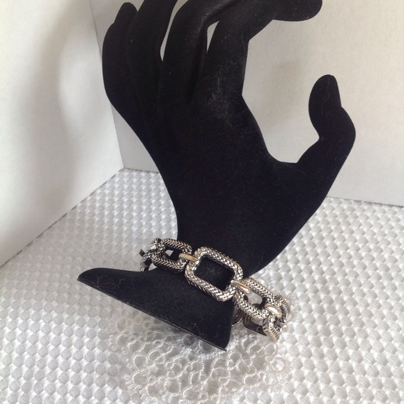 Silver-toned Links Expansion Bracelet - Picture 2 of 5